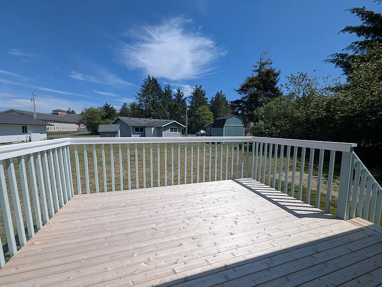 368 Snahapish Ave SE — Photo 31