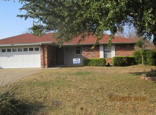 1214 Davis St, Cleburne, TX 76033