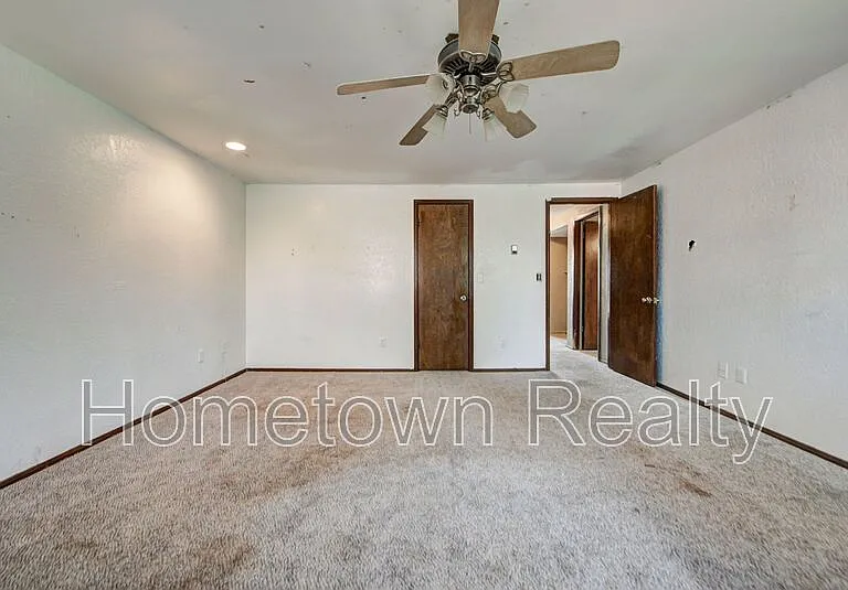 7301 Edenborough Dr — Photo 25