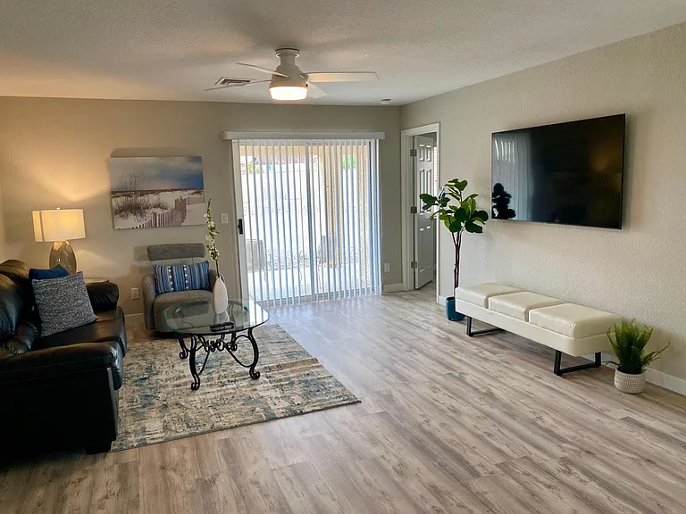 3757 Hollister Dr — Photo 3