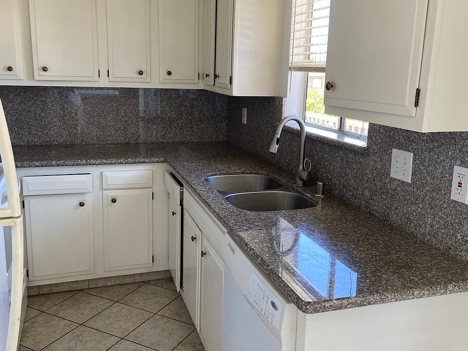 1st image of 286 Spencer St #2