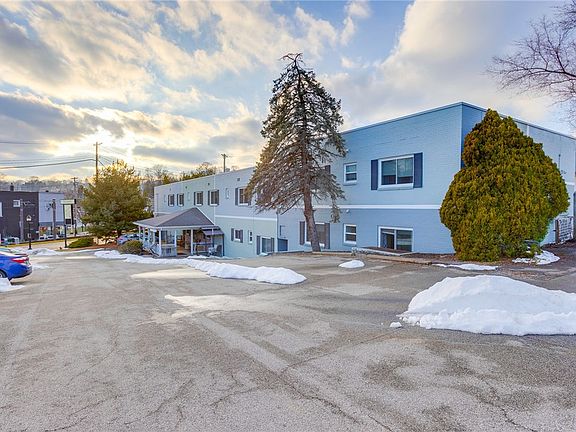 2nd image of 3768 Willow Ave