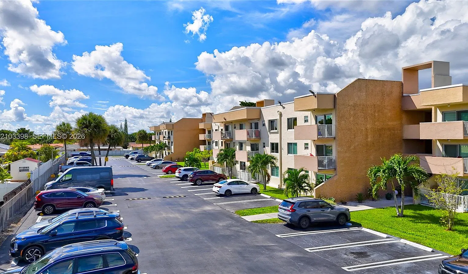 Coral Way Village Condo — Photo 4