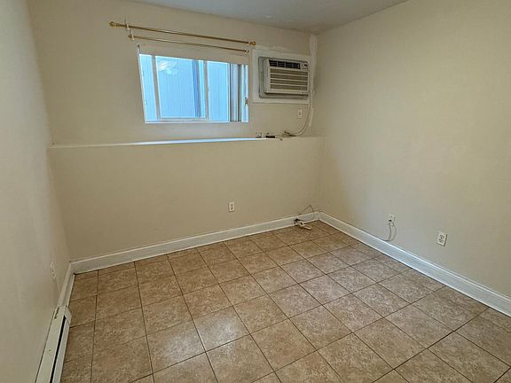 4th image of 7 Bogota St #1R