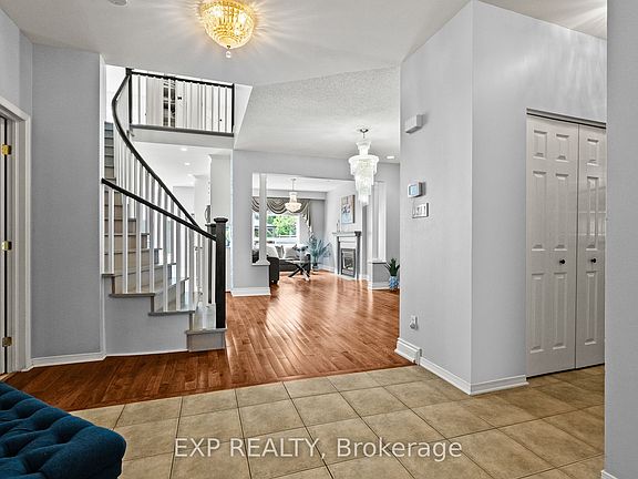 3rd image of 112 Redcliff Ave