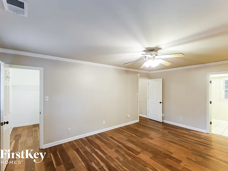 532 Russet Bend Dr — Photo 8