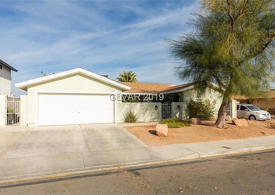 1st image of 4060 Shadow Wood Ave