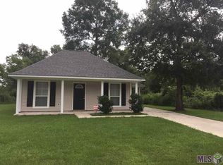 11222 Tracy St, Saint Amant, LA 70774