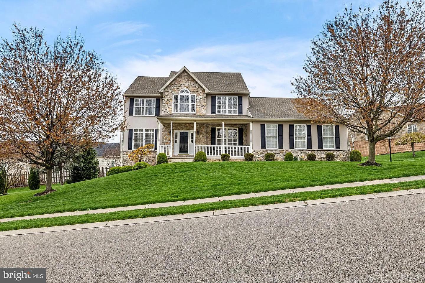 1115 Glen View Dr photo 1