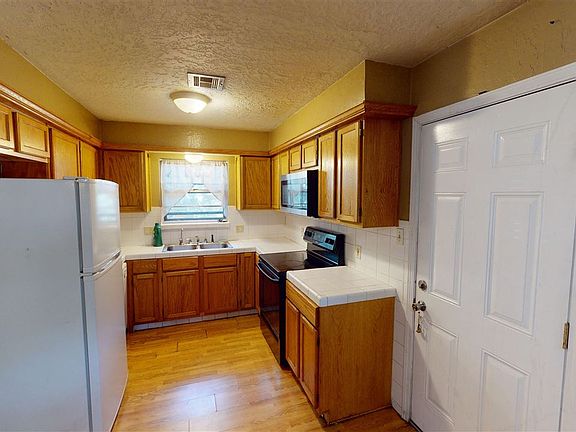 4th image of 5723 NW Euclid Ave