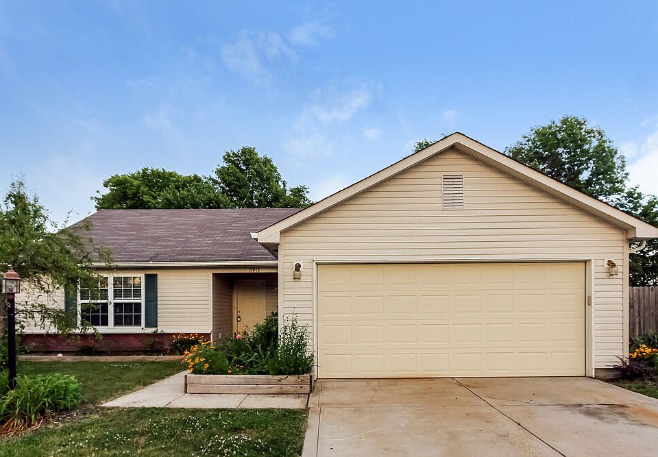 1st image of 17913 Sanibel Cir