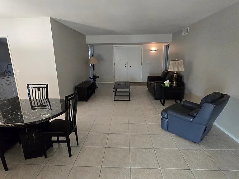 10715 W Tropicana Cir — Photo 8