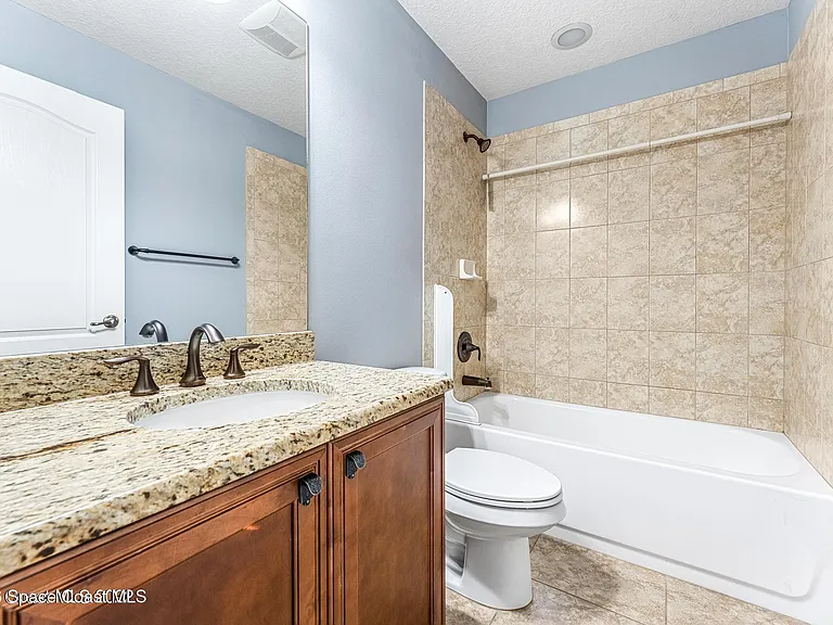 3084 Constellation Dr — Photo 28