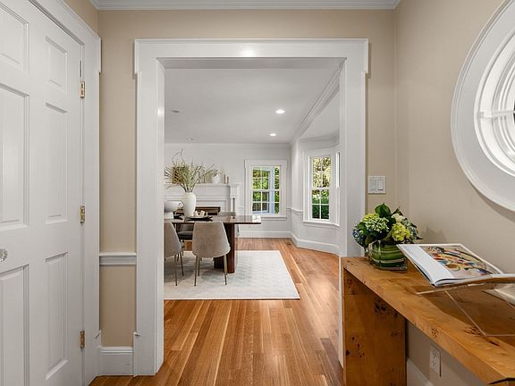 5th image of 1 Kenilworth Cir