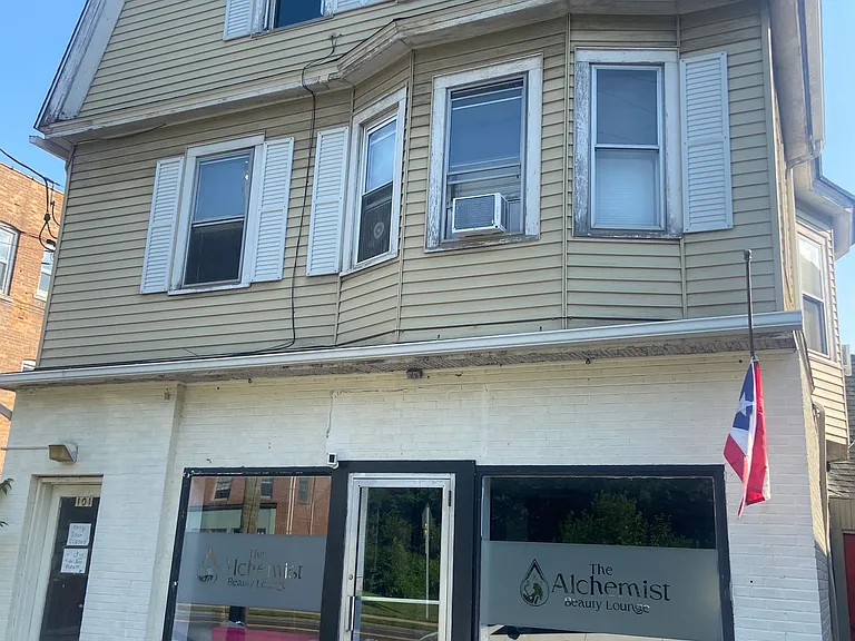 99-101 Poquonock Ave — Photo 1