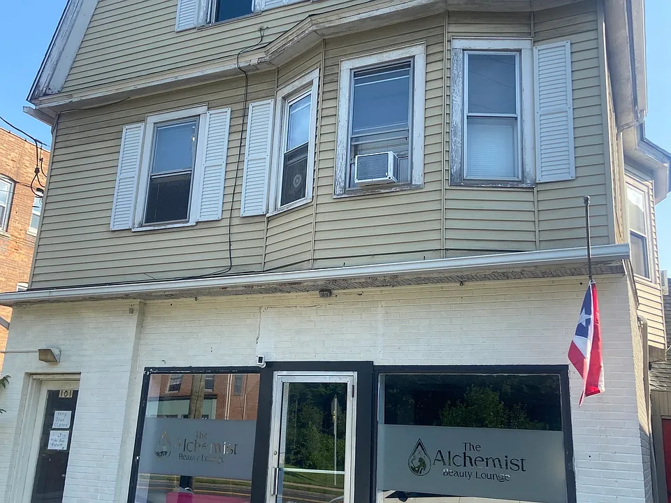 101 Poquonock Ave