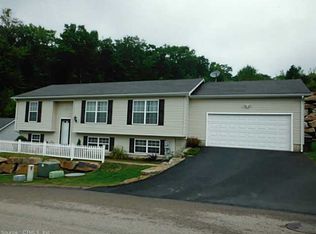 6 Sterling Ridge Ln, Sterling, CT 06377