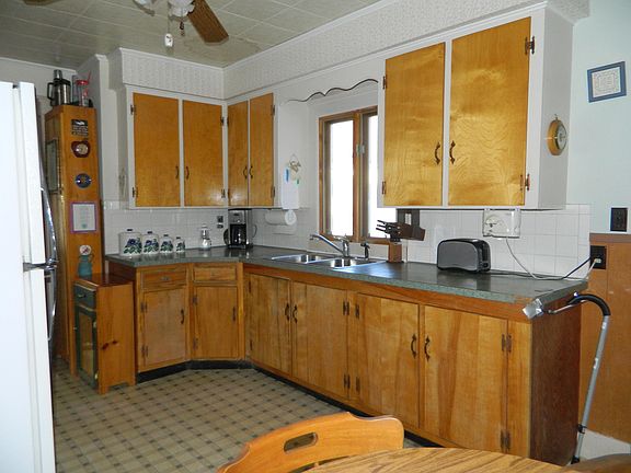 4th image of 39 Prescott Street