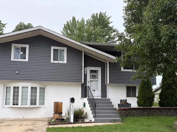 702 Union Ave, Romeoville, IL 60446