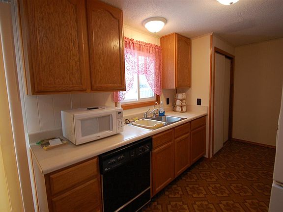 3rd image of 400 N 4th St