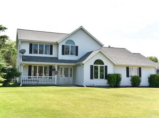 W161N10571 Old Farm Rd, Germantown, WI 53022