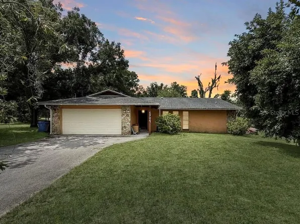 6904 Williams Rd, Seffner, FL 33584