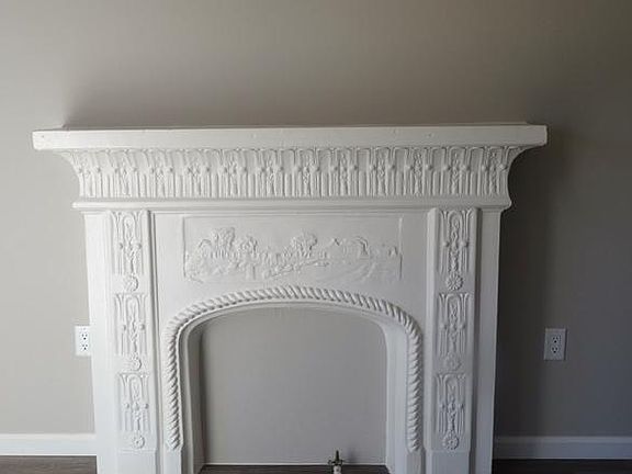 3rd image of 845 W 53rd St