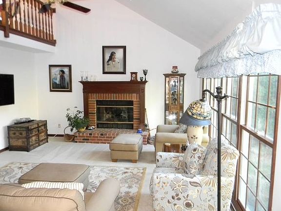 5th image of 2947 Marchbanks Pl