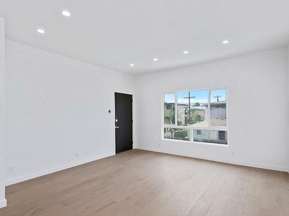5th image of 974 N El Centro Ave #974