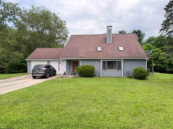 220 Red Oak Ln, Elkins, WV 26241