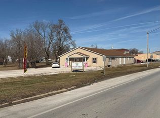 912 W Main St - Property Image