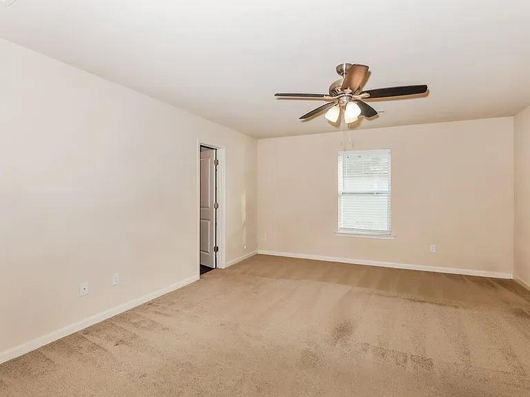 704 Plow Point — Photo 9