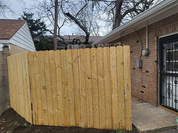 4th image of 4940 Indianola Ave