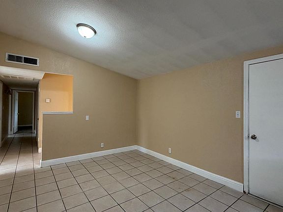 5th image of 136 Pico Ave