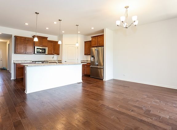 5th image of 6287 Doral Dr