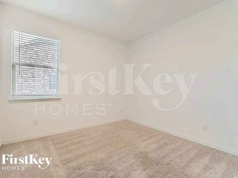 2324 Okeefe Dr — Photo 24