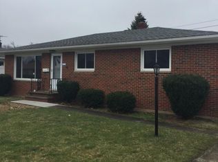 252 E Meadowlawn Blvd, Seven Hills, OH