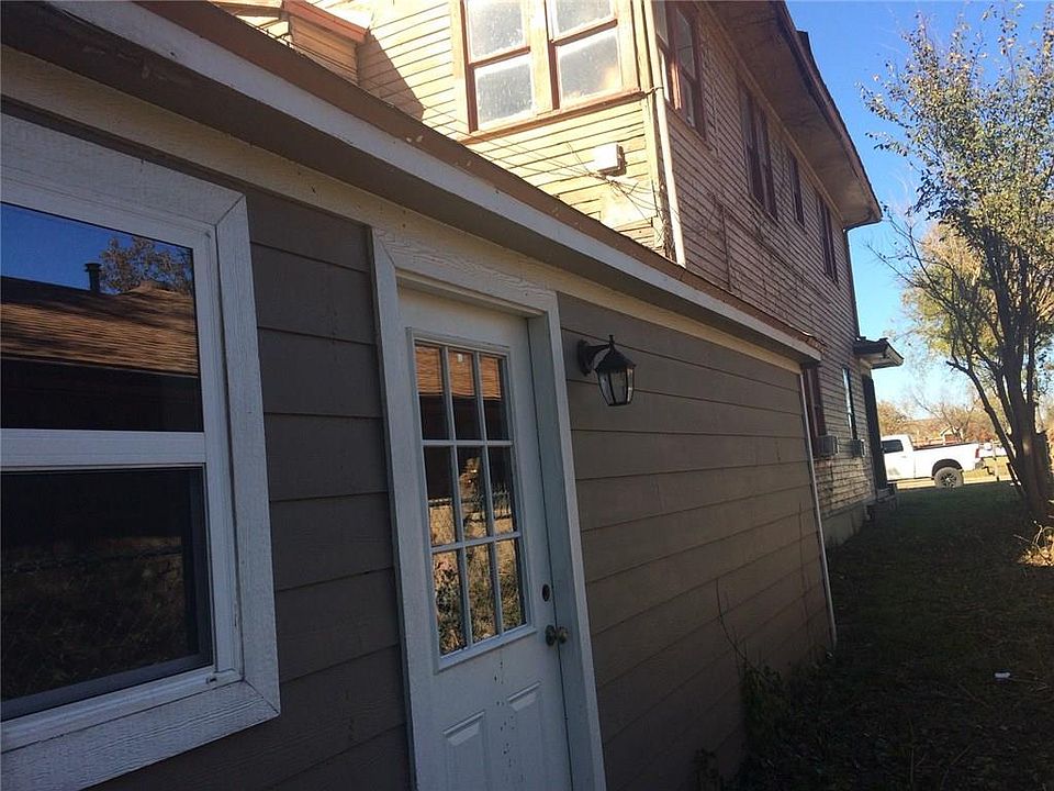 326 West Sears Street 101 326 W Sears St Denison TX Zillow