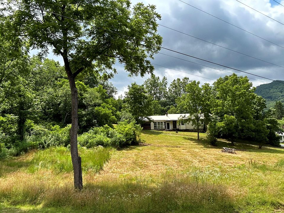 211 Clay St, White Sulphur Springs, WV 24986 Zillow