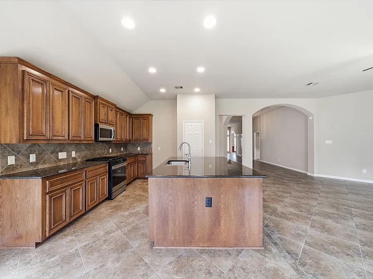 10703 Twilight Creek Ln — Photo 20