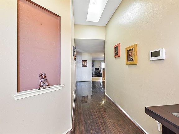 2nd image of 18114 Hanover Glen Ln