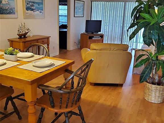 4th image of 6211 Sun Blvd APT 214