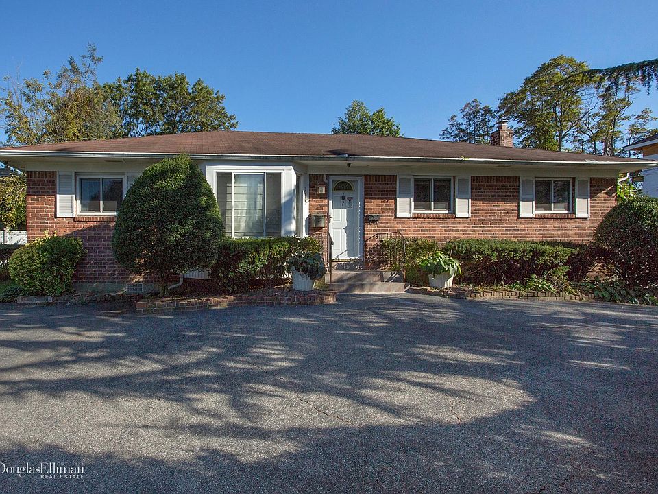 1st image of 298 Birchwood Park Dr
