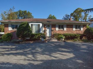 298 Birchwood Park Dr, Jericho, NY 11753