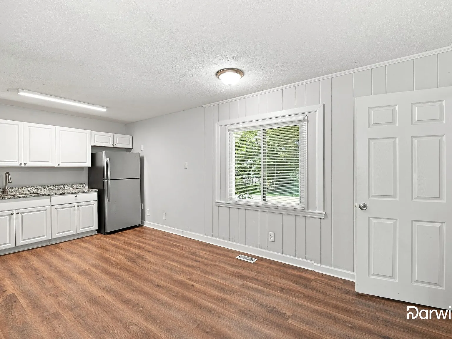 3 bed, 1.5 bath, 1326 sqft, $1,725 — Photo 4
