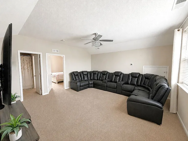 1802 Promenade Ln — Photo 17