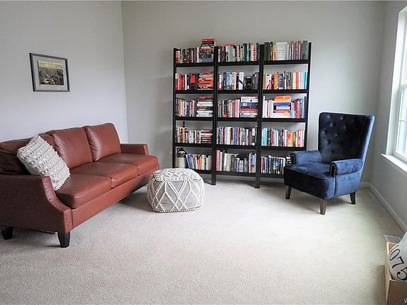 4th image of 34 Scooter Ln