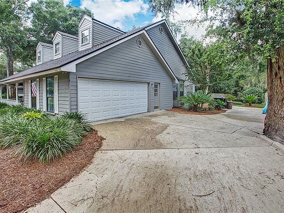 3rd image of 2117 Oak Bluff Ct