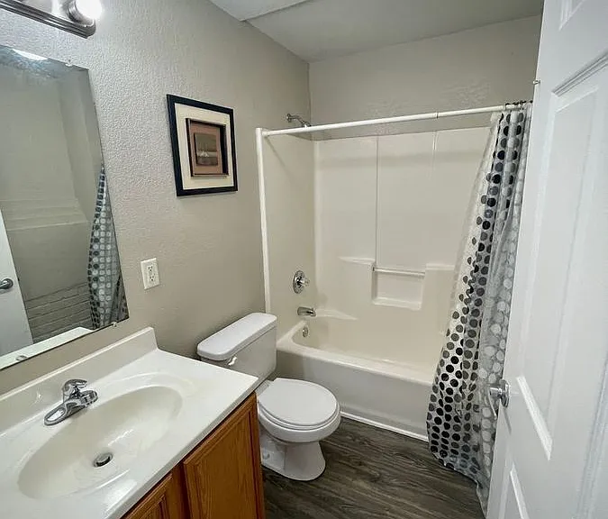 826 S 14th St #205 — Photo 6