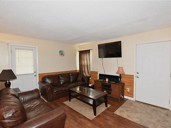 2nd image of 609 Zephyr Ct #104